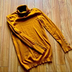 Active USA • Turtle neck sweater